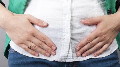 5 حلول طبيعية للتخلص من الغازات المعوية