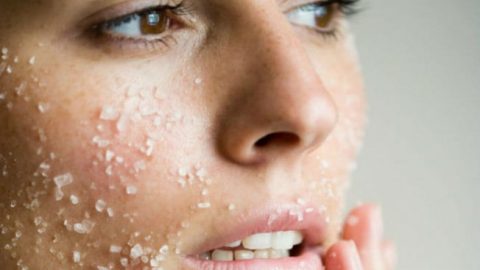 غسول طبيعي لإزالة خلايا الجلد الميتة