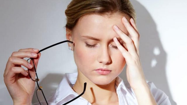 تعرفي على مرض الصداع النصفي وكيفية التعايش معه
