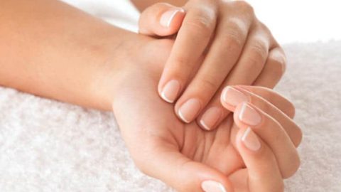 نصائح ووصفات للحصول على يدين ناعمتين