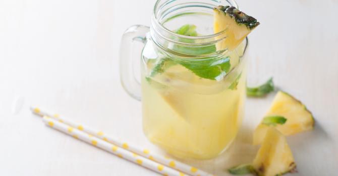 مشروب القرفة والشاي الأخضر للتخلص من الوزن الزائد