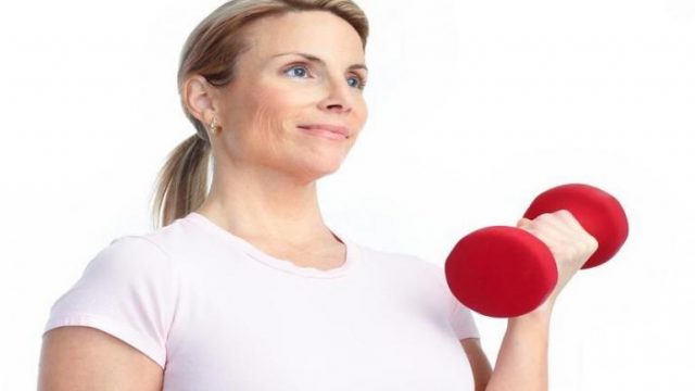 كيف تحافظين على رشاقة جسمك في سن الأربعين؟
