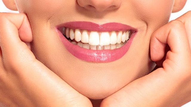 تخلصي من التهاب اللثة بشكل طبيعي