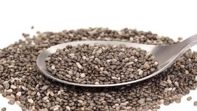 جربي خلطات بذور الشيا الطبيعية لعلاج التجاعيد