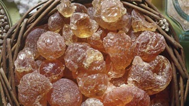 تعرفي على الفوائد الصحية والجمالية للصمغ العربي