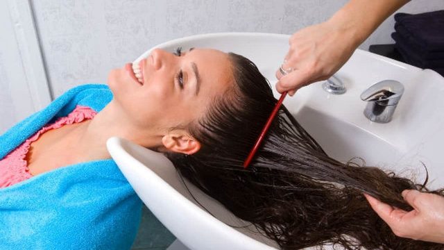 تعرفي على أفضل أنواع الفيتامينات لعلاج الشعر الجاف