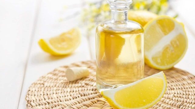 حضري مقشرات الزيوت العطرية وانعمي ببشرة ناعمة