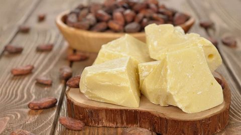 اكتشفي أفضل خلطات زبدة الكاكاو للعناية بالشعر