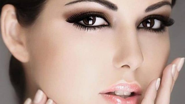 أفضل أنواع الفونديشن للبشرة الدهنية