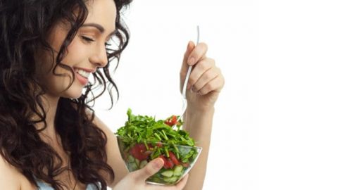 هذه الأطعمة ستساعدك على تعزيز نمو شعرك