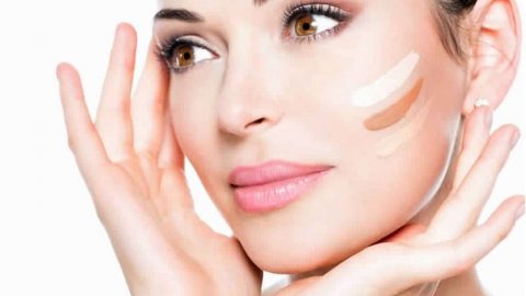 حيل تساعدك على إصلاح كريم الأساس الداكن