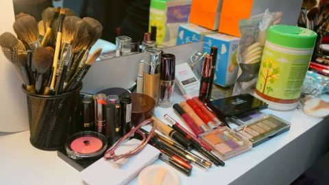 مستحضرات تجميل لا يمكنك استخدامها بشكل يومي