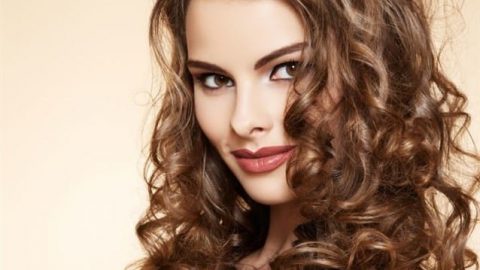 اكتشفي خلطات نواة التمر للعناية بالشعر