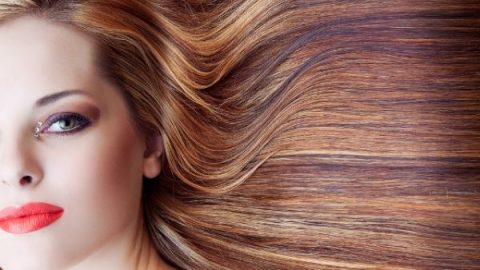 خلطات طبيعية لترطيب الشعر بعد الصبغة