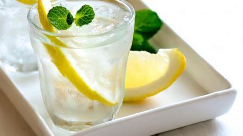 كوب من الماء والليمون لصحة دائمة!