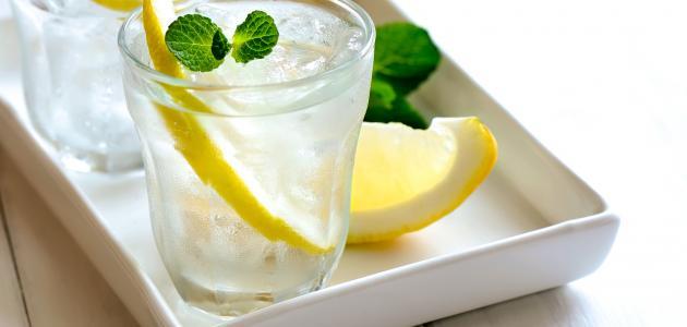 كوب من الماء والليمون لصحة دائمة!