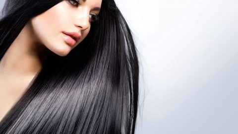 عادات يومية صحية للحصول على شعر طويل ولامع