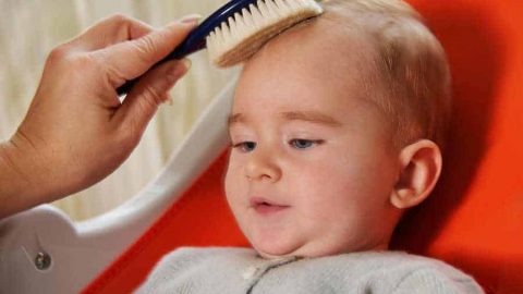 كيف أعتني بشعر طفلي؟