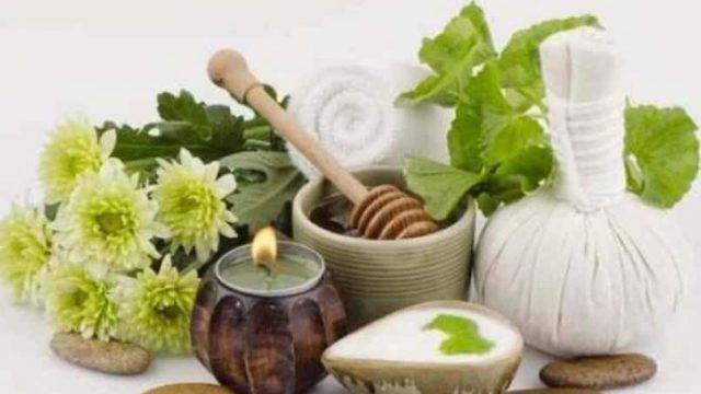 إليك أسرار استخدام مستحضرات عضوية للعناية ببشرتك