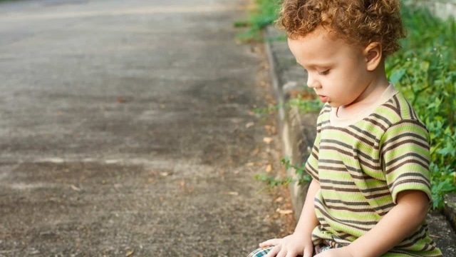 هذه الإشارات تدل على إصابة طفلك بالاكتئاب!