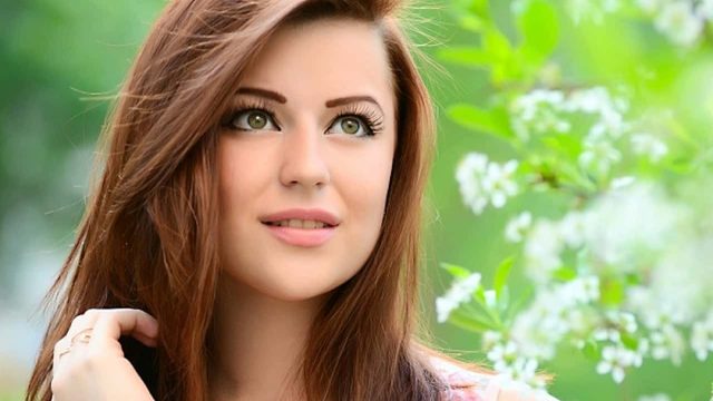 تمتعي بشعر صحي وقوي بهذه المكونات الفعالة