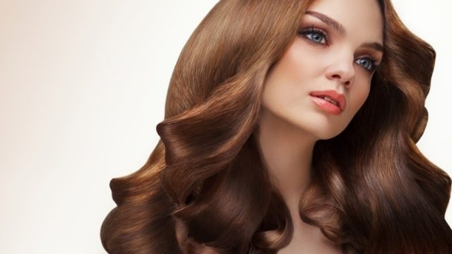 وصفات طبيعية تمنحك شعر قوي ولامع