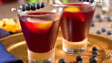 مشروب الليموناضة بالتوت الأزرق