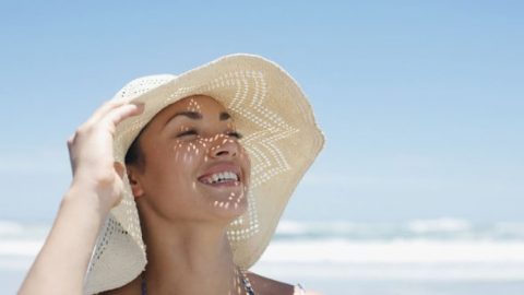 كيف تعتنين ببشرتك هذا الصيف؟