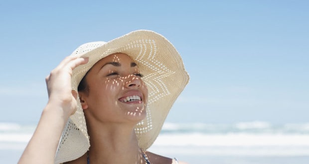 كيف تعتنين ببشرتك هذا الصيف؟