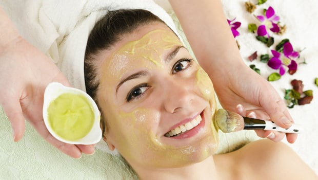 أقنعة طبيعية للبشرة حتى تتألقي في السهرات الرمضانية