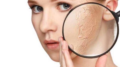 دليلك للاهتمام بالبشرة الجافة هذا الصيف