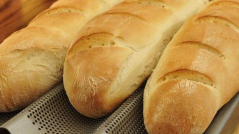 تعلمي كيفية الاحتفاظ بالعيش الفينو وطريقة تحضيره بنفسك في البيت