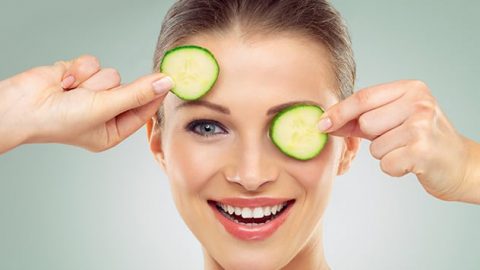 تعرفي على أفضل وصفات الخيار لعلاج انتفاخ العينين