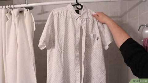 حلول سريعة للملابس المجعدة.. اكتشفيها!