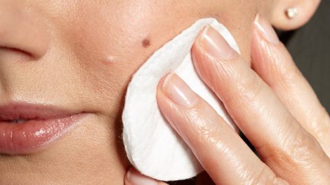 تعرفي على منشطات البشرة الطبيعية