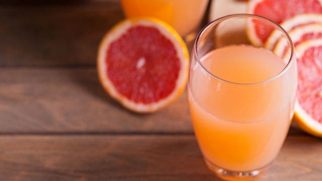 طريقة تجهيز عصير الجريب فروت للتخسيس