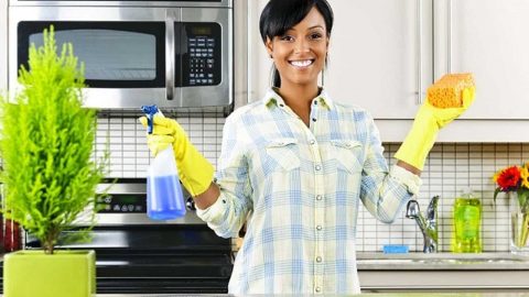 أخطاء تنظيف تفسد مذاق الطعام.. تعرفي عليها