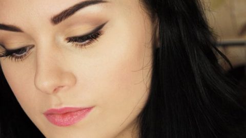 بالخطوات: احصلي على ماكياج صباحي بسيط ومشرق