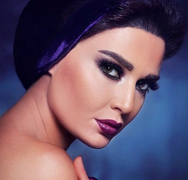 احصلي على حواجب كثيفة كالنجمات من خلال هذه الوصفات الطبيعية المجربة