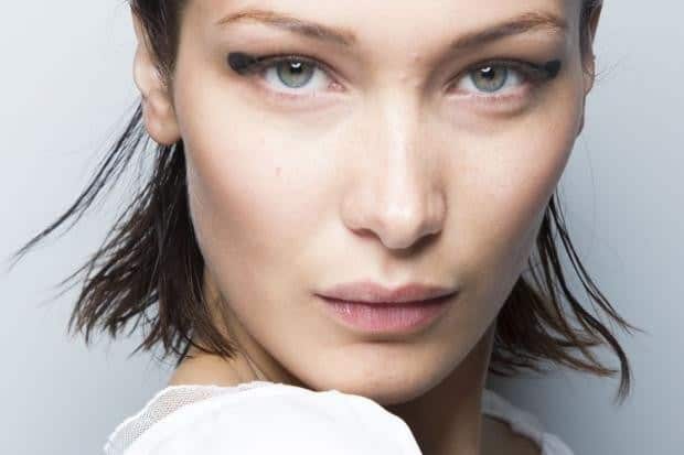 آيلاينر بصمة الإبهام.. أحدث صيحات الجمال