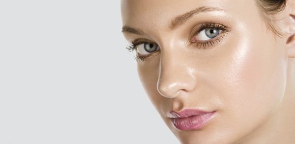 أفضل الوصفات للعناية بالبشرة الحساسة الدهنية