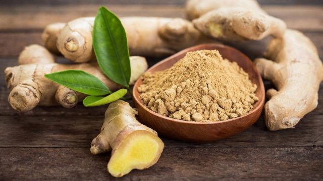 جربي علاجات الزنجبيل لمكافحة قشرة الشعر