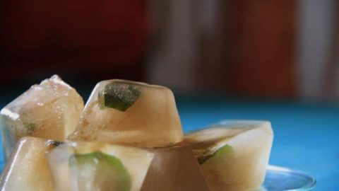 جربي الأقنعة المجمدة للعناية بمشاكل بشرتك