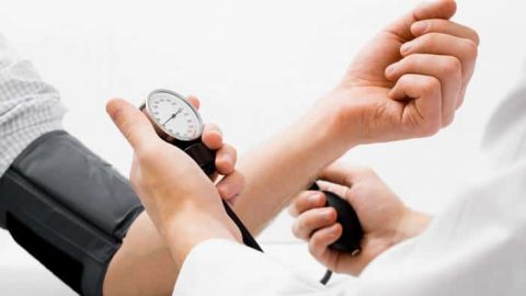 علاجات طبيعية للسيطرة على ارتفاع ضغط الدم
