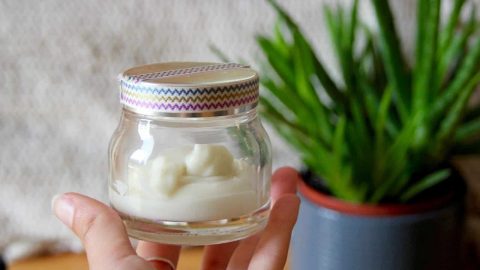 اصنعي بنفسك أفضل الكريمات الليلية للعناية بالبشرة