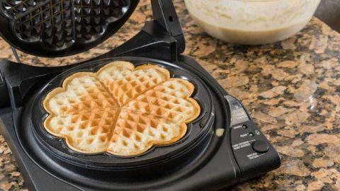 خطوات تجهيز الوافل بالمنزل