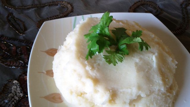 طريقة بسيطة لتجهيز البطاطا البوريه