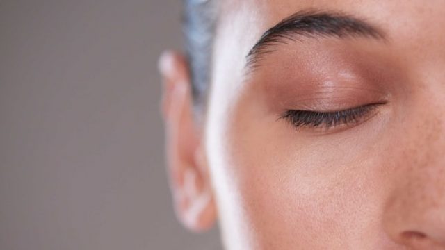 خلطات تبييض تخلصك من النمش!