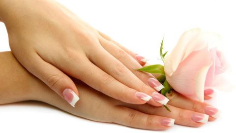 إليكن.. وصفات ونصائح ذهبية للحفاظ على جمال وجاذبية اليدين