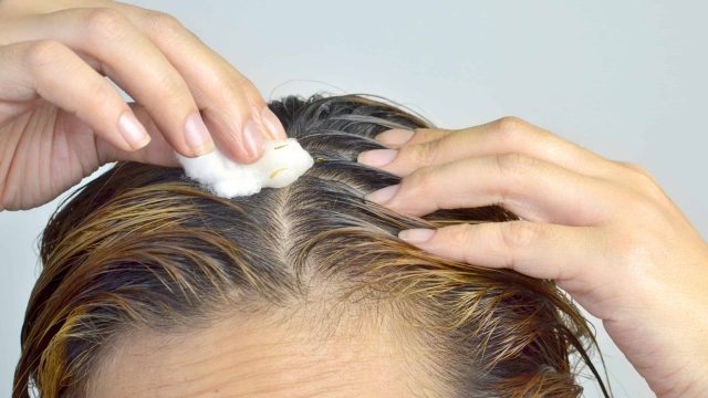 احصلي على شعر صحي وجذاب عبر هذه الوصفات الرائعة لزيت الزيتون